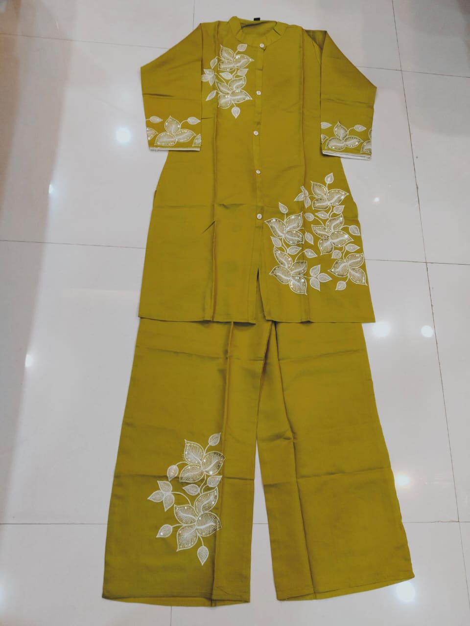 Heena Cotton Blend Embroidered Mehendi Green Cordset